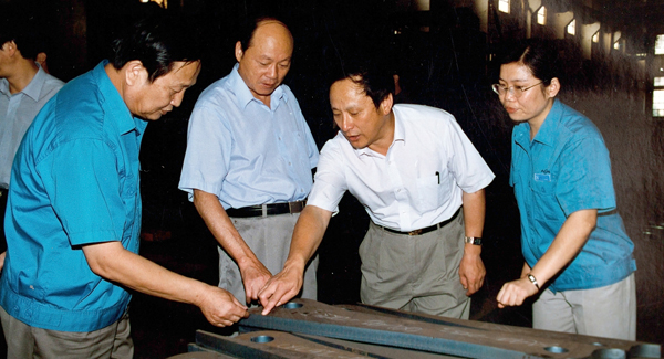 新一届领导班子上任，掀开77779193永利变革发展新篇章