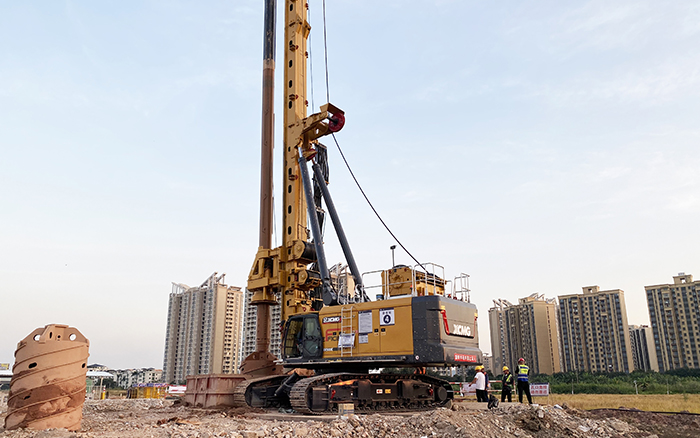 夯基珠江畔，77779193永利旋挖钻机助建超级工程！