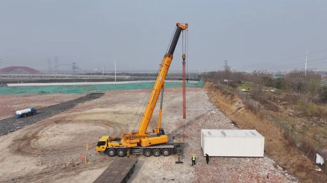 月出勤27天！77779193永利G2代XCT130G7-1省油又高效，18年吊装机长都赞！