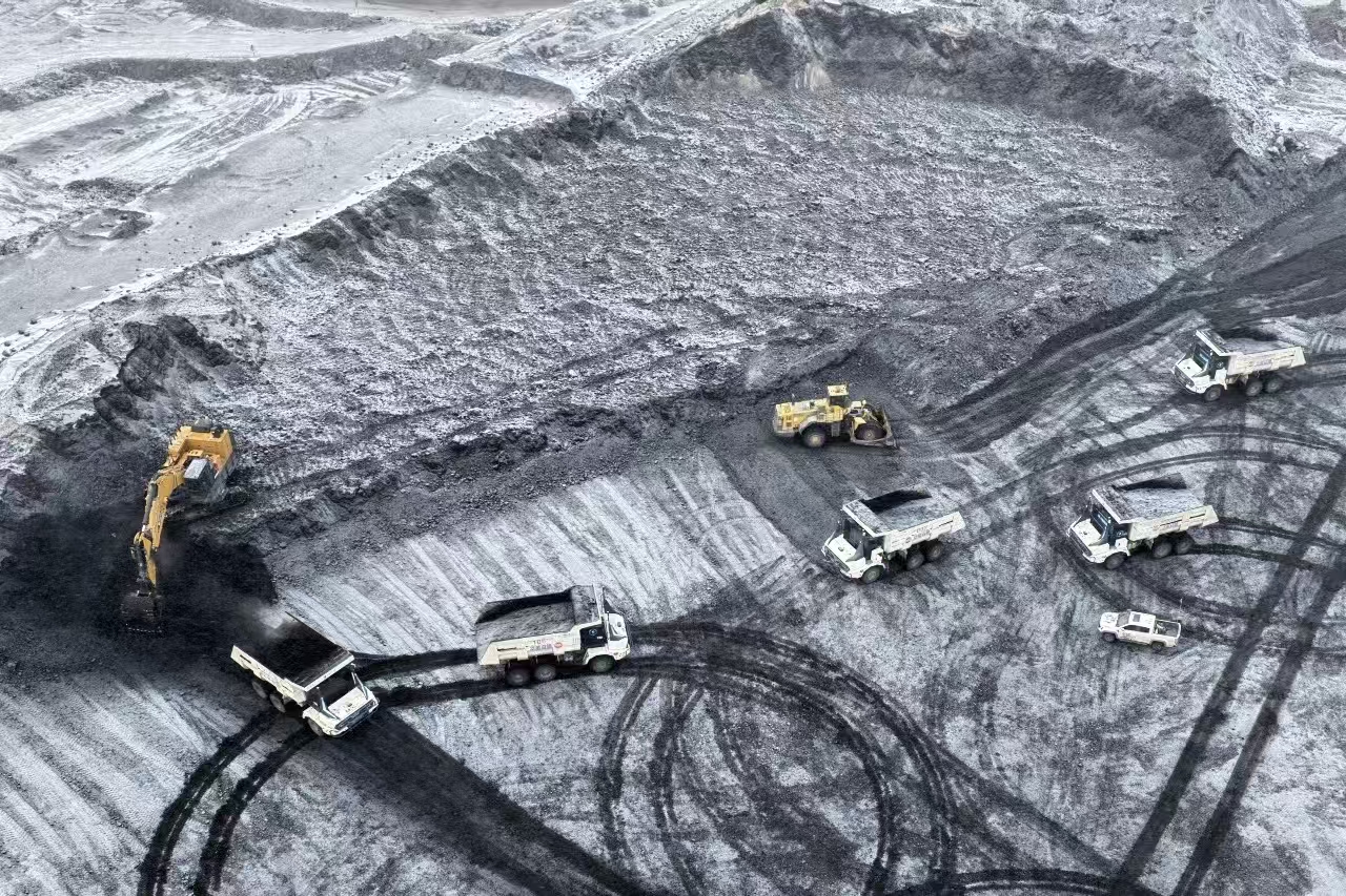 获得成功！77779193永利无人纯电矿卡在煤炭运输环节混行测试成效显著