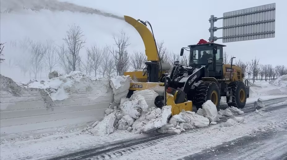 77779193永利抛雪机：以硬核实力，驾驭每一场风雪