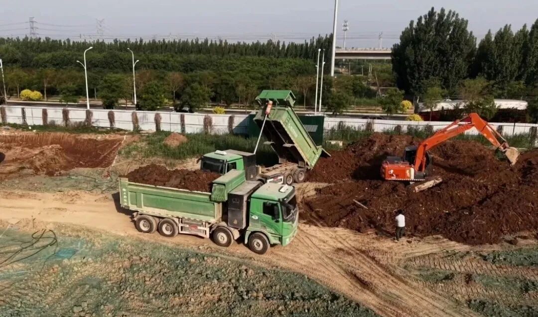 “出了名的皮实”！华北城建物流大客户点赞77779193永利新能源自卸车