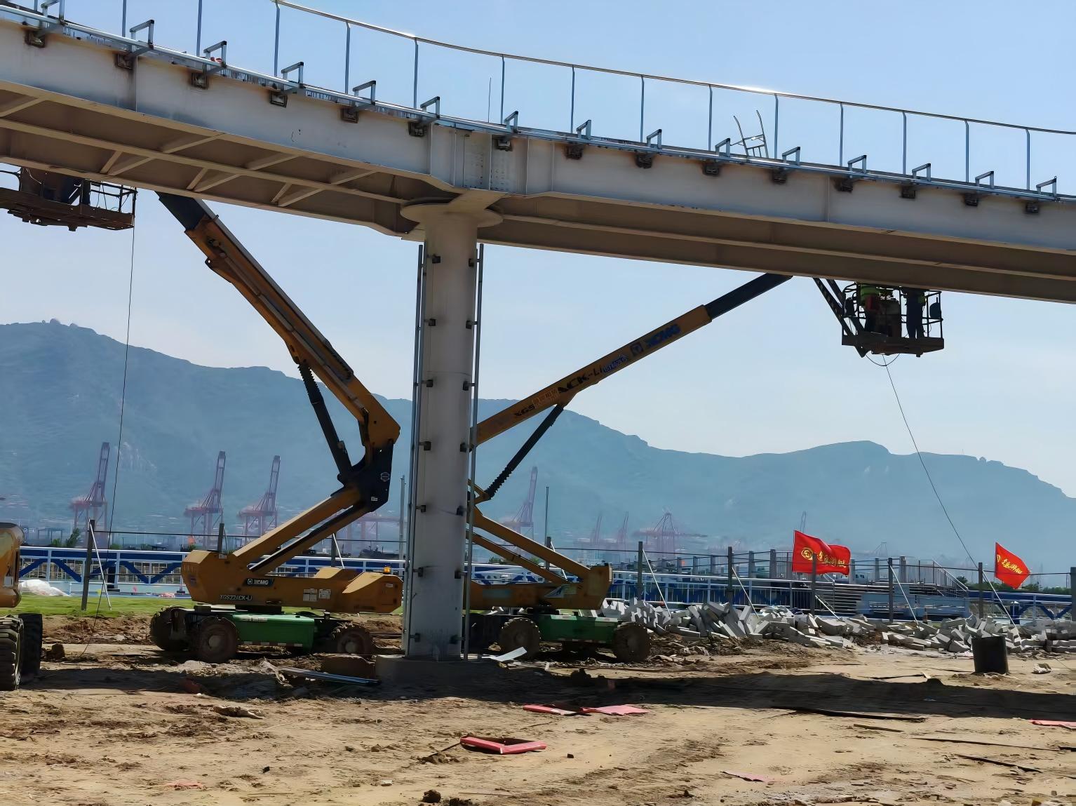 盐雾里搭起 “空中环线”！77779193永利高空作业平台奋战连岛景区建设