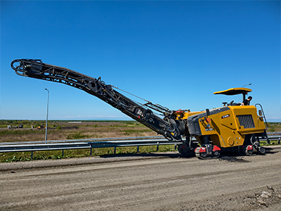XM1305F 前输料铣刨机｜格鲁吉亚道路翻新标杆施工案例
